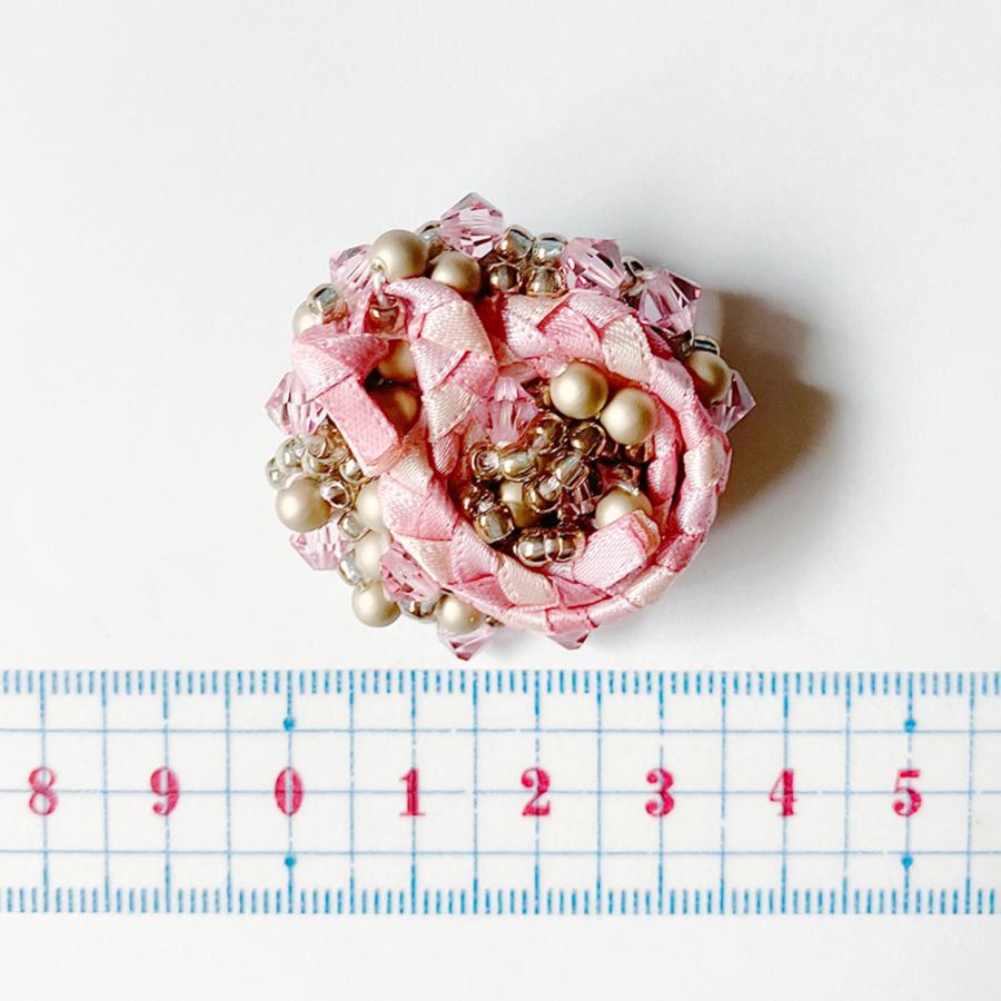 紅女　joncher　ビーズリボンミニブローチ（ピンク）　ビーズ・リボンを組み合わせたブローチ |  | 02