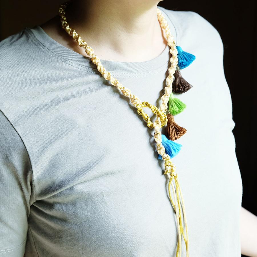 紅女　joncher　ポンポンタッセルラリエット（ベージュ） |  | 03