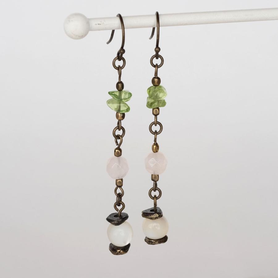 紅女　joncher　白蝶貝・ペリドート・ローズクォーツピアス |  | 01