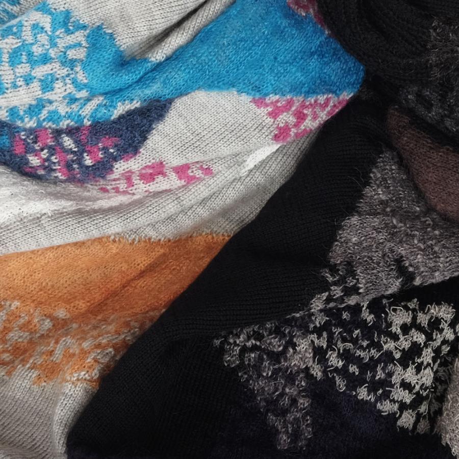 【SALE 再値下げ】Ｍ．＆ＫＹＯＫＯ　かざぐるま柄ショール  ＜メーカー希望小売価格25300円＞ ふんわり軽やかな大判ストール | M.&KYOKO | 05