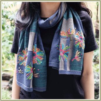 【SALE】Ｍ．＆ＫＹＯＫＯ　ブロックリンクス春夏さらさらボタン付きストール （ブラック　ブルー）＜メーカー希望小売価格27500円＞ | M.&KYOKO | 09