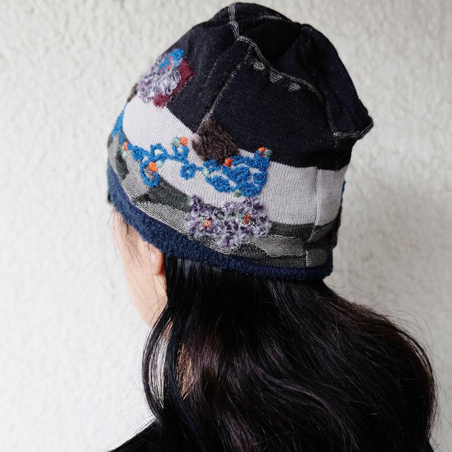 Ｍ．＆ＫＹＯＫＯ　フラワーベース刺繍ニット帽 （ブラウンオレンジ　チャコールブルー） | M.&KYOKO | 04
