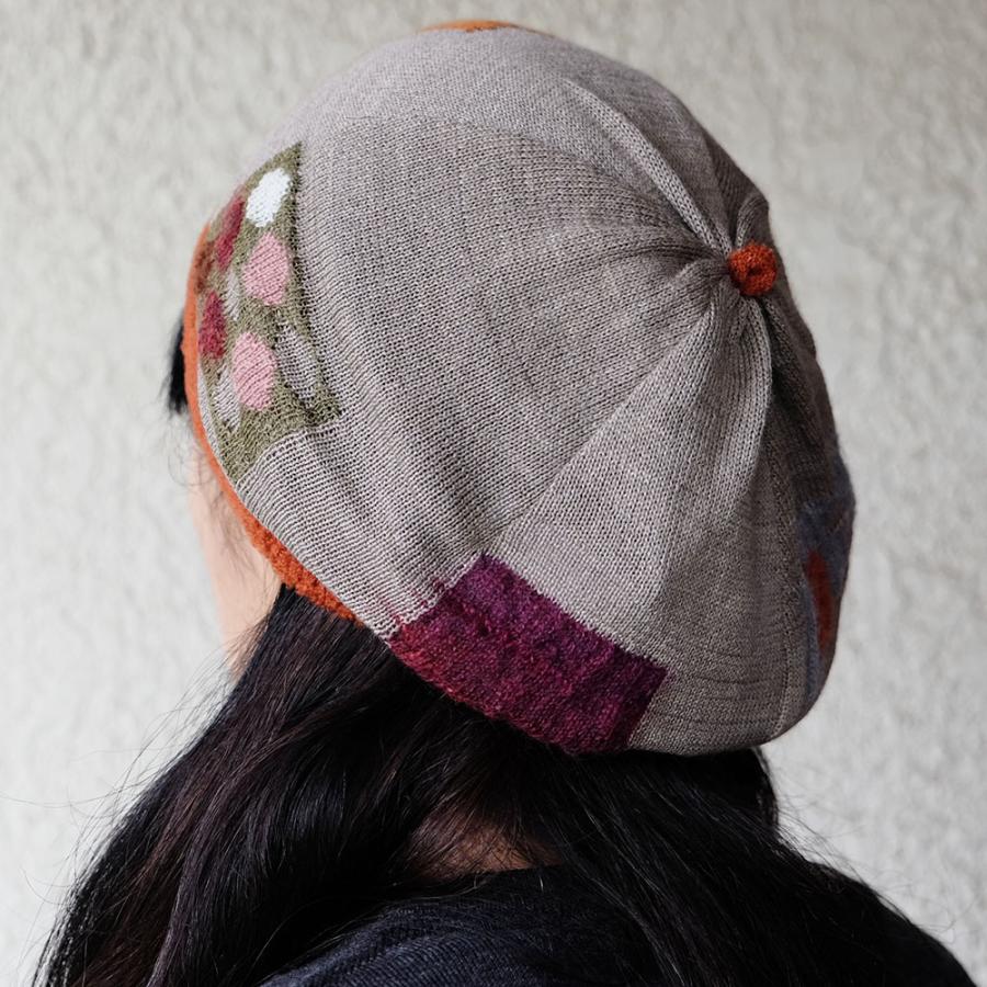 Ｍ．＆ＫＹＯＫＯ　秋冬アートフラワーニットベレー帽   (チャコール　ベージュ） 薄手のスッキリスタイルのニットベレー帽！ | M.&KYOKO | 04