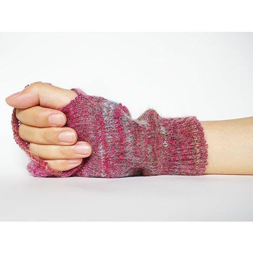 Ｍ．＆ＫＹＯＫＯ　グラデーションアームウォーマー　ふわふわ素材で同系色グラデーションのアームウォーマー（コサージュ付き）　 |  | 01