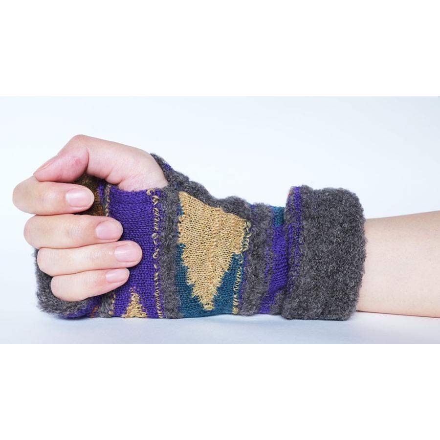 Ｍ．＆ＫＹＯＫＯ　水玉インターシャアームウォーマー　ランダムな水玉柄を描いた楽しいフィンガーレス手袋 | M.&KYOKO | 02