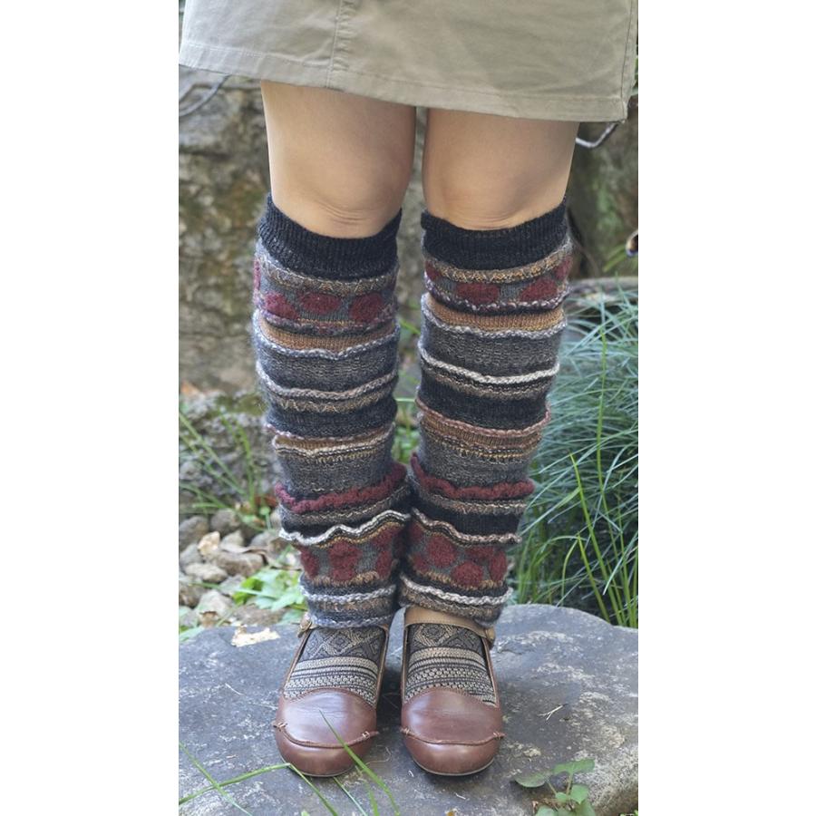 Ｍ．＆ＫＹＯＫＯ　カラフルレッグウォーマー　テキスタイルの変化がぎゅっとつまったレッグウォーマー | M.&KYOKO | 02