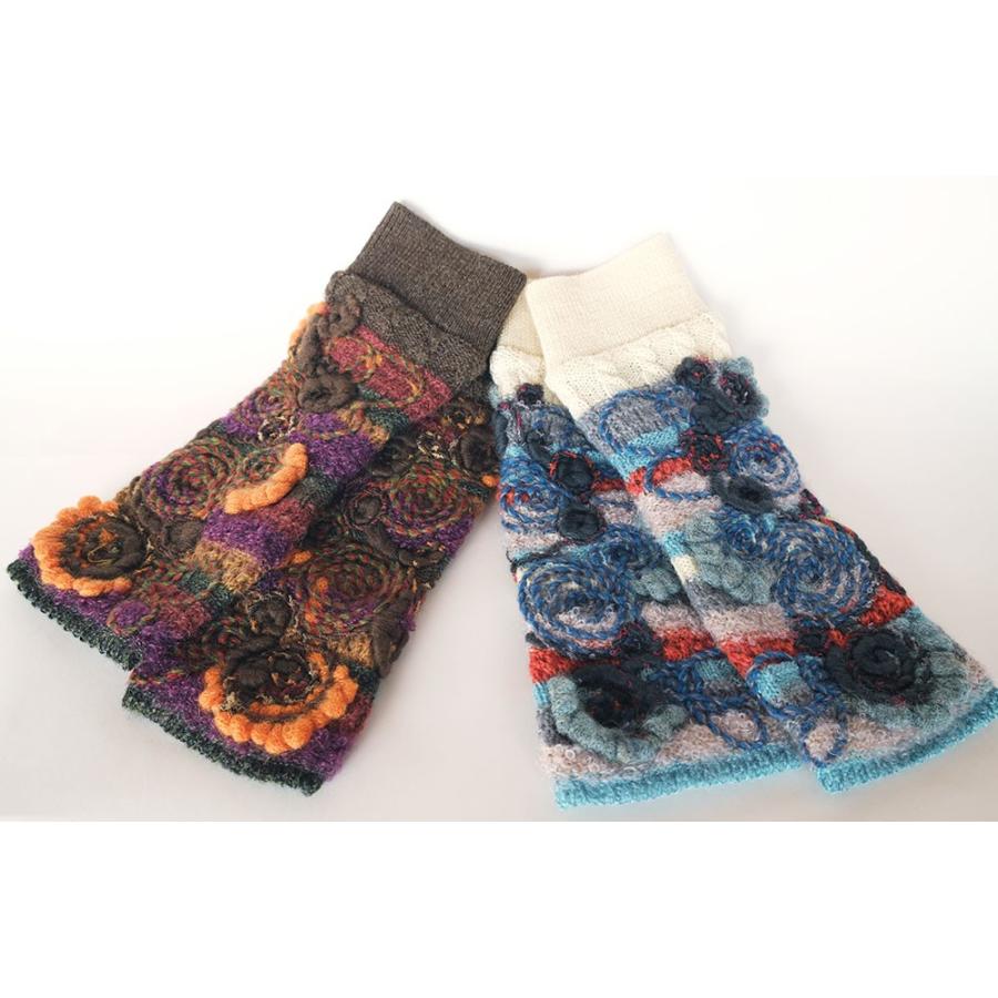 Ｍ．＆ＫＹＯＫＯ　ボーダー×花刺繍ショートアームウォーマ　お花モチーフがアクセントのフィンガーレス手袋 | M.&KYOKO