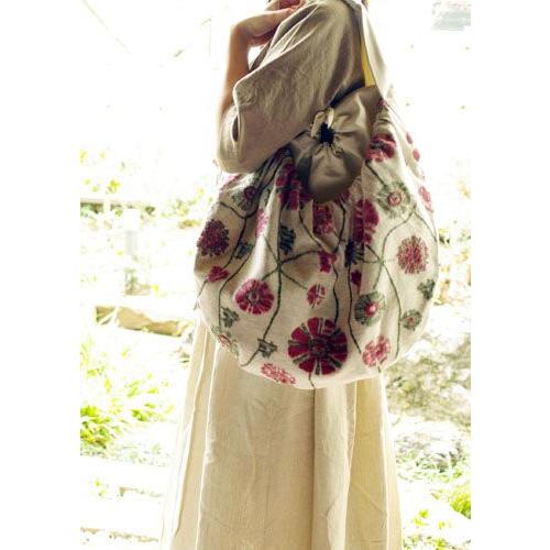 Ｍ．＆ＫＹＯＫＯ　布バッグ　大きめのコロンとしたフォルムがポイント |  | 04