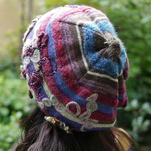 Ｍ．＆ＫＹＯＫＯ　刺繍ニット帽リバーシブル　お花モチーフがアクセントのベレータイプ |  | 02