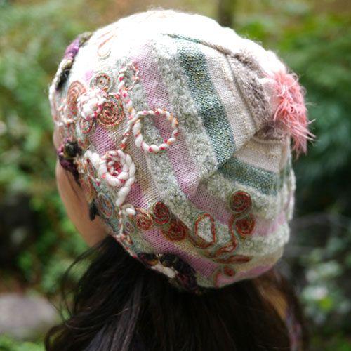 Ｍ．＆ＫＹＯＫＯ　刺繍ニット帽リバーシブル　お花モチーフがアクセントのベレータイプ |  | 03