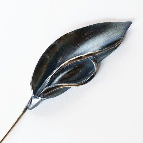 紅女　　黒いぶしリーフハットピン　1点物 |  | 02