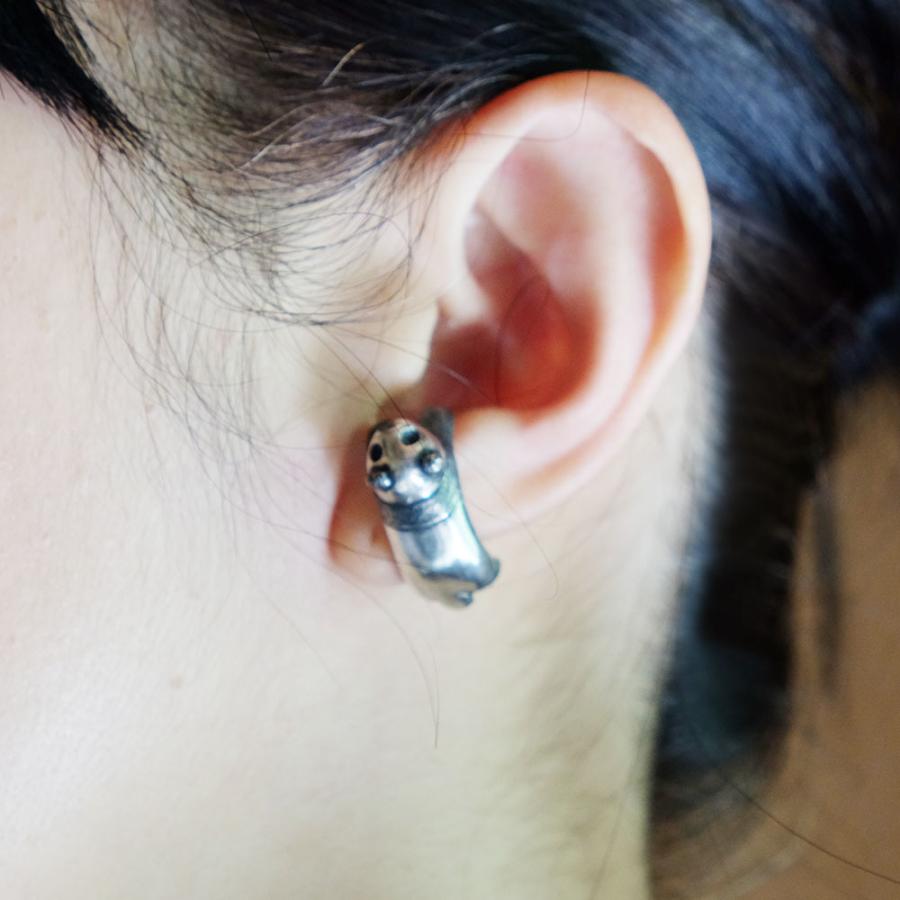 紅女　シルバー脱力パンダイヤーカフ　だらんと力の抜けた子パンダのイヤーカフ |  | 04