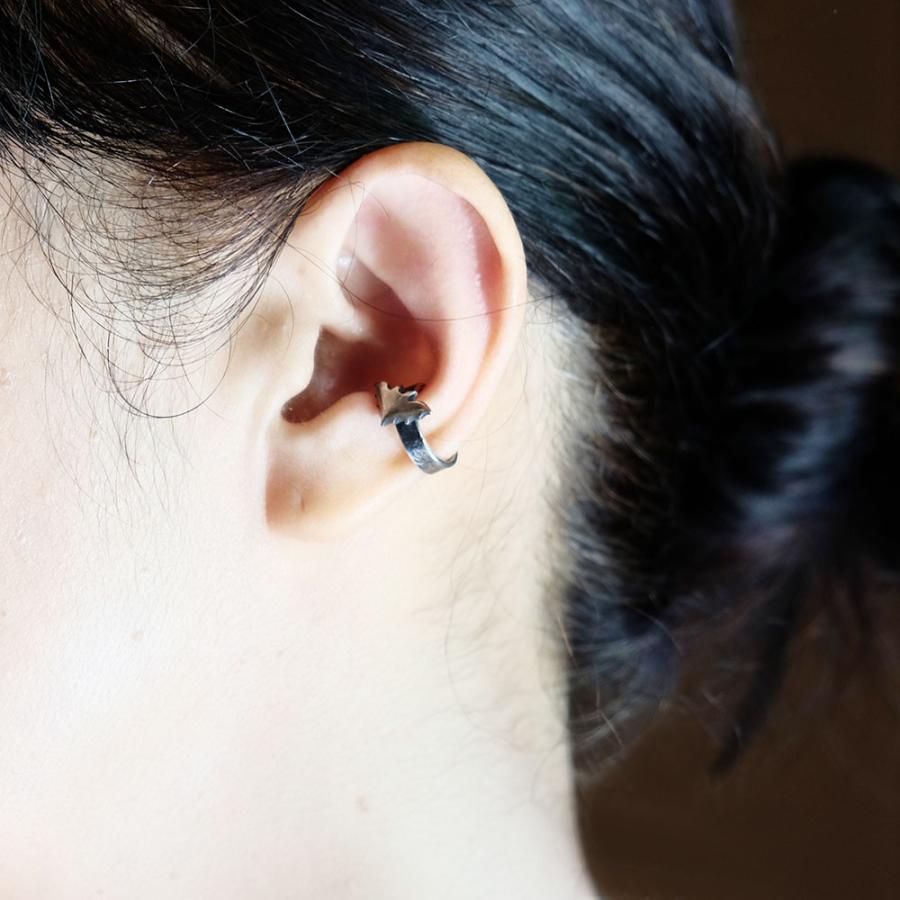 紅女　いぶしシルバーコウモリシングルイヤーカフ |  | 02