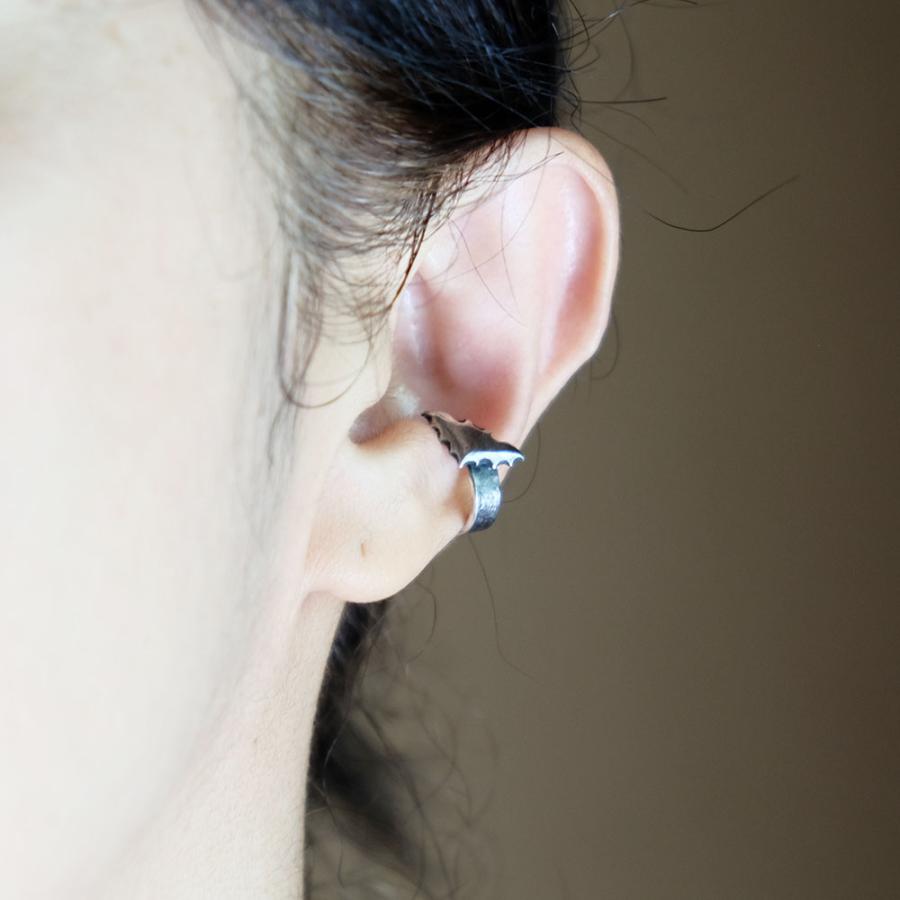 紅女　いぶしシルバーコウモリシングルイヤーカフ |  | 03