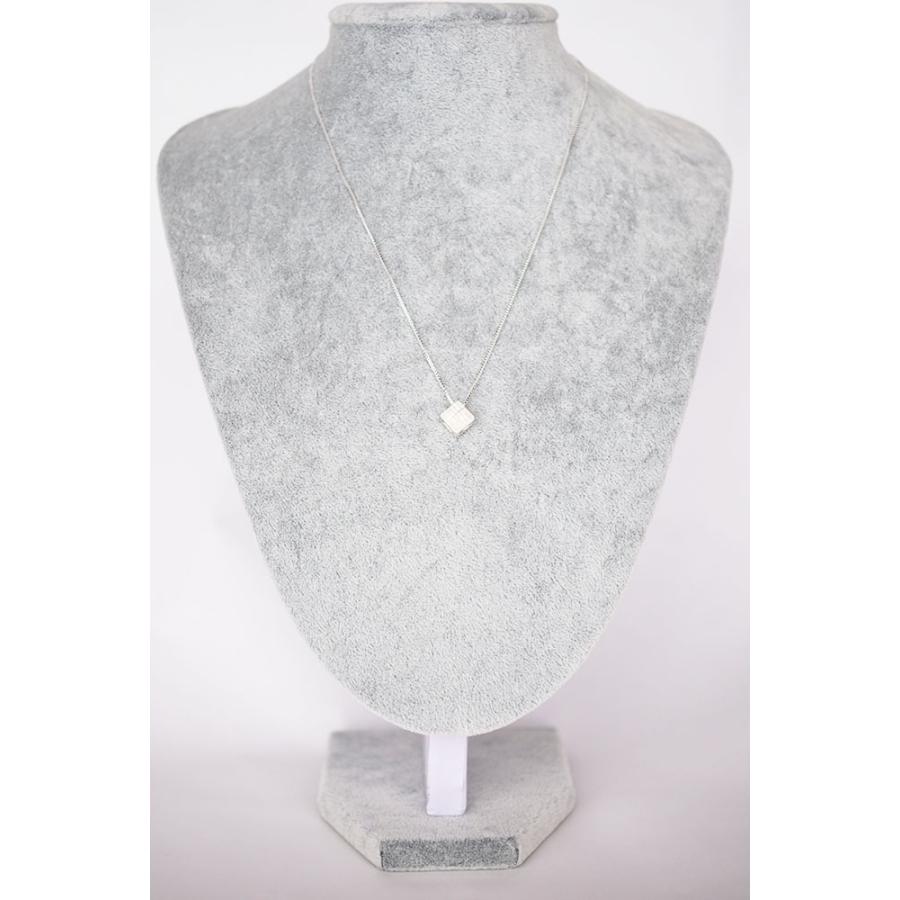 紅女　シルバーシカクペンダント |  | 03