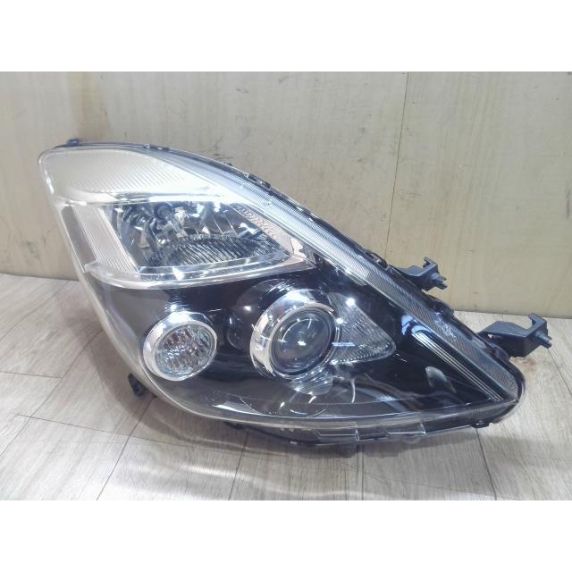 アイシス HID ヘッドライト KOITO 44-69 100-78937 アイシス DBA-ZGM11W 右ヘッドライト 右ヘッドランプ プラタナ 3ZR-FAE