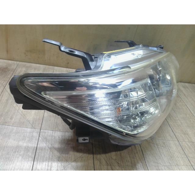 カムリ DAA-AVV50  右ヘッドライト 右ヘッドランプ ハイブリッド Gパッケージ 2AR-FXE  218 コイト 33-150 81145-33850の画像