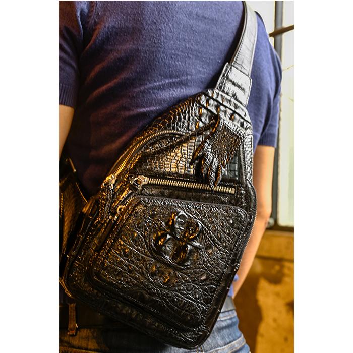 【値段交渉可：送料込】 本革 ワニ革 ショルダーバッグ メンズ シャムクロコ ショルダーバッグ 送料無料 【9463968653】(34320円)