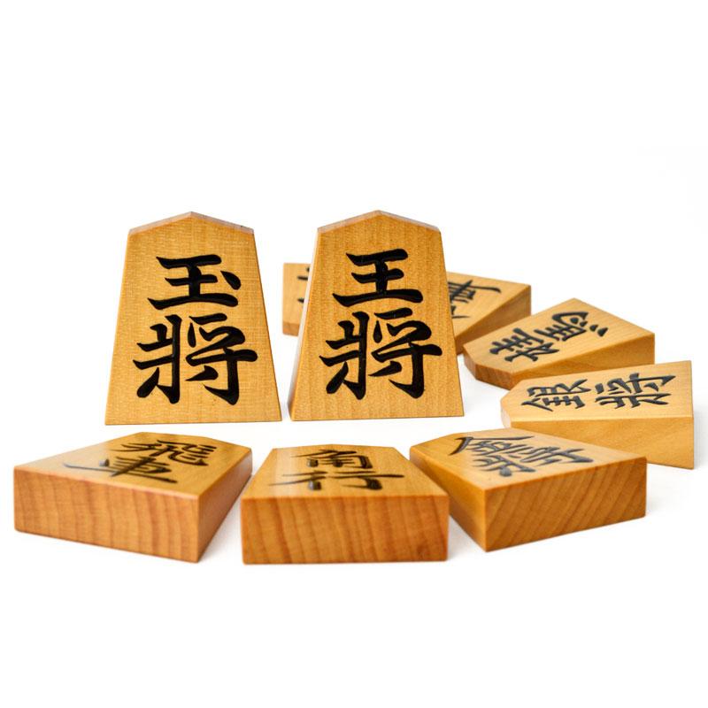 高級盛上将棋駒 大竹竹風作 御蔵島産本黄楊 赤木地 柾 昇龍書 桐 高級盛上将棋駒 大竹竹風作 御蔵島産本黄楊 赤木地 柾 昇龍書 桐