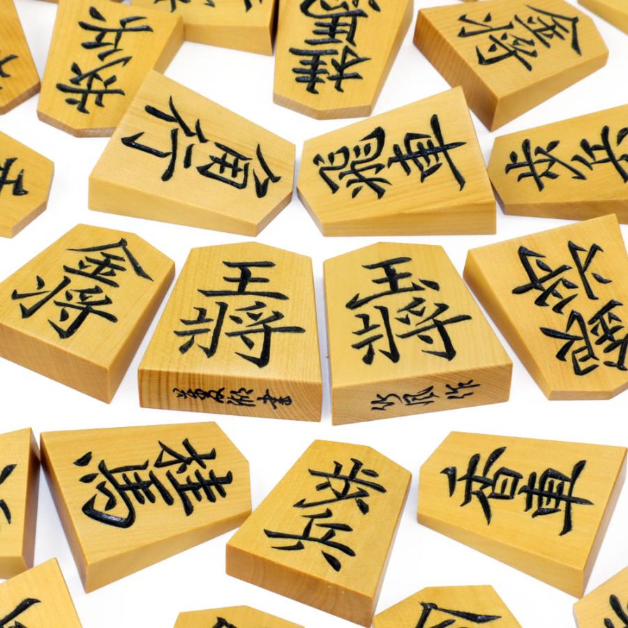 将棋駒 彫駒 竹風作 御蔵島産本黄楊 菱湖書 ※欅丸形駒箱・駒袋 将棋駒 彫駒 竹風作 御蔵島産本黄楊 菱湖書 ※欅丸形駒箱・駒袋