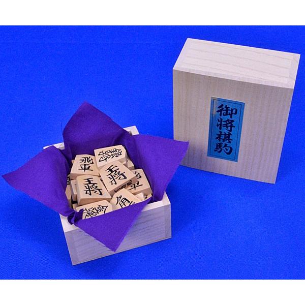 【訳あり品】 将棋セット　本桂3寸足付将棋盤セット【特売品】(将棋駒黄楊上彫駒)【囲碁将棋専門店の将碁屋】 【7967151168】(28892円)