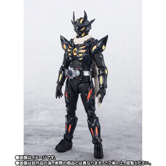 仮面ライダードレッド　フィギュアーツ BANDAI S.H.Figuarts 仮面ライダードレッド零式 : 章芳堂 - 通販