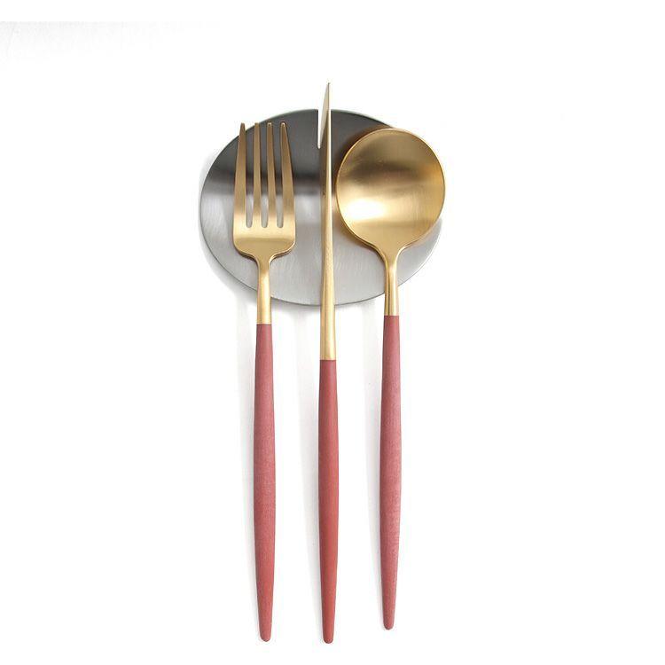 正規通販】 Cutipol クチポール GOA RED GOLD ゴア レッド ゴールド GO08RG デザートスプーン つや消し カトラリー クチポール ゴア・アイボリー マットゴールド デザートナイフ Cutipol GOA-IvoryMattGold カトラリー ギフト 結婚祝い 新築祝い おしゃれ ポルトガル