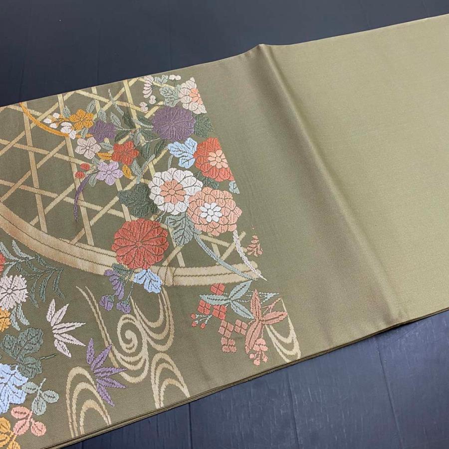 【袋帯】刺繍 抹茶色 六通柄袋帯 色無地 訪問着 付け下げ 中古 礼装 正絹 仕立て上がり リサイクル 434cm 2846 刺繍 抹茶色 六通柄袋帯 色無地 訪問着 付け下げ 中古 礼装 正絹