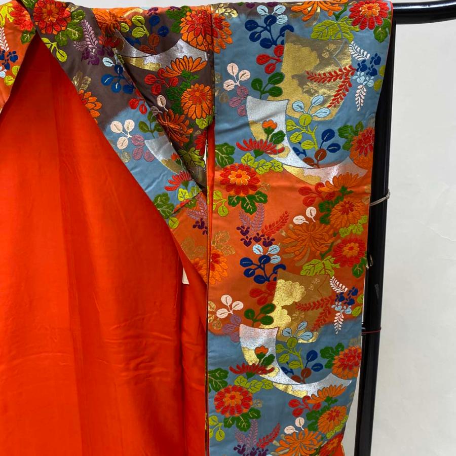 色打掛 正絹 鶴 刺繍 金 打掛 Mサイズ 裄65.5 花嫁衣裳 婚礼 リサイクル 中古 ブライダル ウエディング 着物 3969 色打掛 正絹 鶴 刺繍 金 打掛 Mサイズ 裄65 花嫁衣裳 婚礼 リサイクル