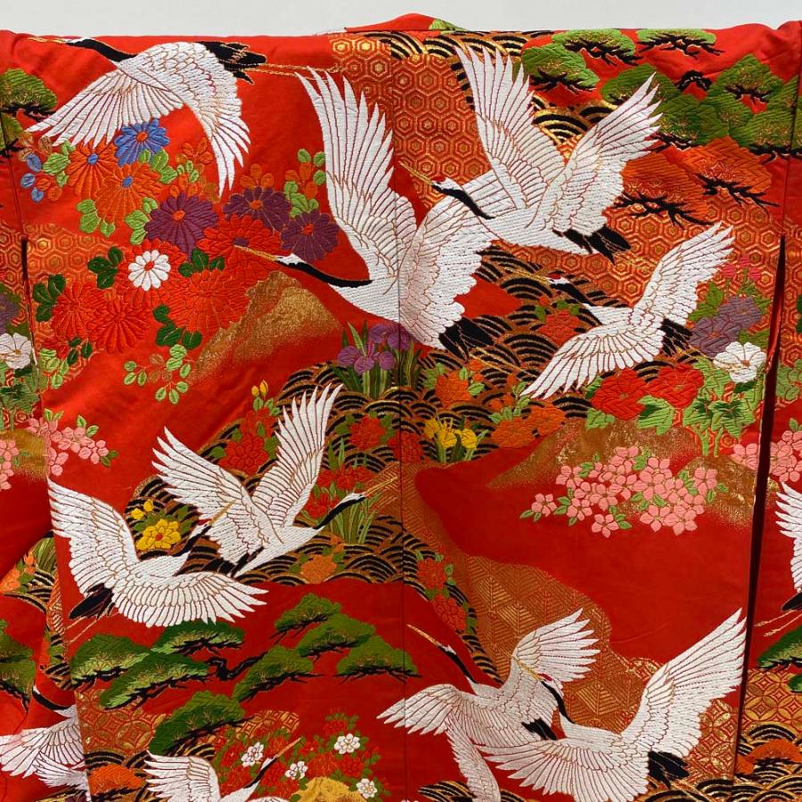色打掛 正絹 鶴 刺繍 金 打掛 Mサイズ 裄65.5 花嫁衣裳 婚礼 リサイクル 中古 ブライダル ウエディング 着物 3965 色打掛 正絹 鶴 刺繍 金 打掛 Mサイズ 裄65.5 花嫁衣裳 婚礼