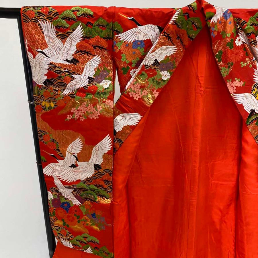色打掛 正絹 鶴 刺繍 金 赤 打掛 Mサイズ 裄65.5 花嫁衣裳 婚礼 リサイクル 中古 ブライダル ウエディング 着物 3985 色打掛 正絹 鶴 刺繍 金 赤 打掛 Mサイズ 裄65.5 花嫁衣裳 婚礼