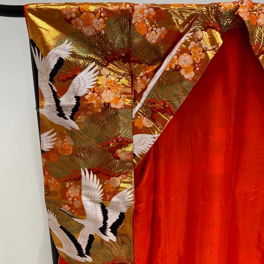 色打掛 正絹 鶴 刺繍 金 黒 打掛 Lサイズ 裄67 花嫁衣裳 婚礼 リサイクル 中古 ブライダル ウエディング 着物 3995 色打掛 正絹 鶴 刺繍 金 打掛 Lサイズ 裄67 花嫁衣裳 婚礼 リサイクル
