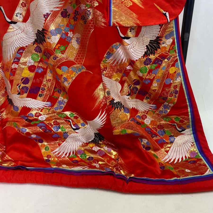 色打掛 正絹 鶴 刺繍 赤  打掛 Mサイズ 裄64.5 花嫁衣裳 婚礼 リサイクル 中古 ブライダル ウエディング 着物 4031 色打掛 正絹 鶴 刺繍 赤 打掛 Mサイズ 裄64.5 花嫁衣裳 婚礼