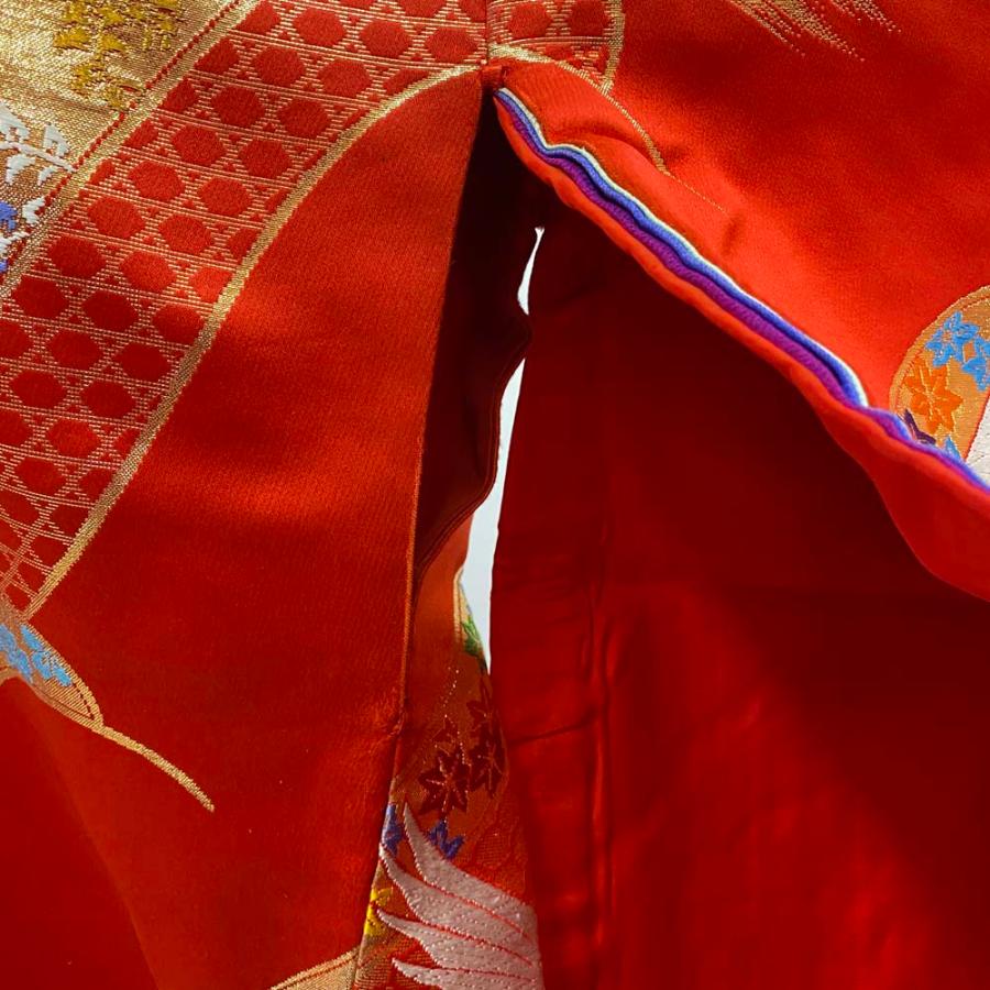 色打掛 正絹 鶴 刺繍 赤  打掛 Mサイズ 裄64.5 花嫁衣裳 婚礼 リサイクル 中古 ブライダル ウエディング 着物 4031 色打掛 正絹 鶴 刺繍 赤 打掛 Mサイズ 裄64.5 花嫁衣裳 婚礼