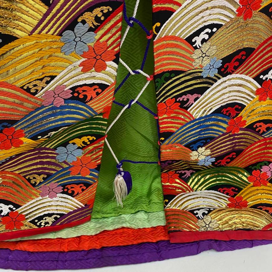 色打掛 正絹 鶴 刺繍 黒  打掛 Mサイズ 裄65.5 花嫁衣裳 婚礼 リサイクル 中古 ブライダル ウエディング 着物 4033 色打掛 正絹 鶴 刺繍 黒 打掛 Mサイズ 裄65.5 花嫁衣裳 婚礼