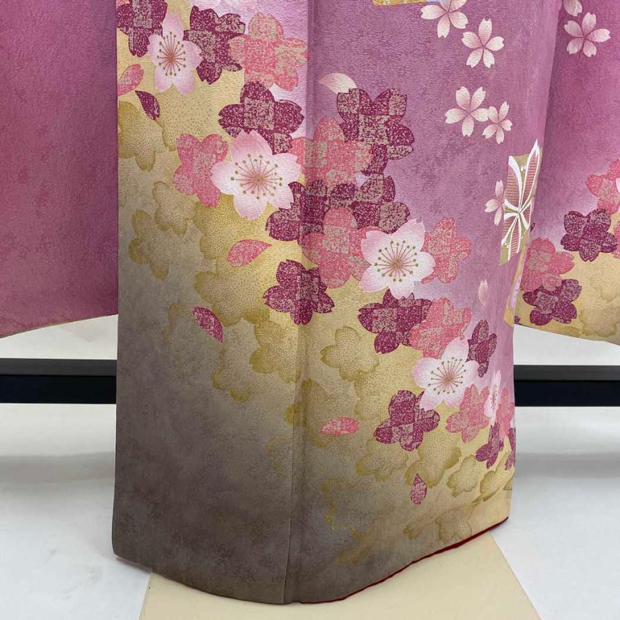 振袖 中古 ピンク 黒 正絹 古典 裄67cm 身丈171.5cm 美品 L サイズ 成人式 4045 振袖 中古 ピンク 黒 正絹 古典 裄67cm 身丈171.5cm 美品 L サイズ