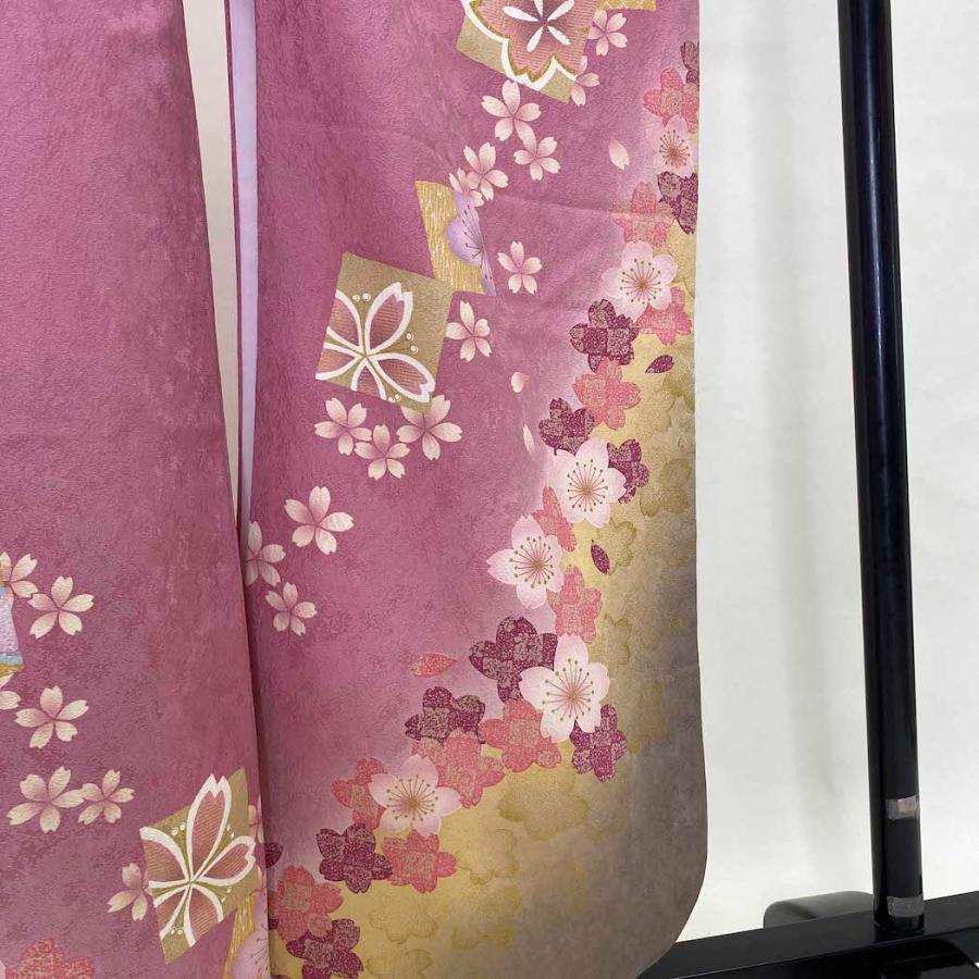 振袖 中古 ピンク 黒 正絹 古典 裄67cm 身丈171.5cm 美品 L サイズ 成人式 4045 振袖 中古 ピンク 黒 正絹 古典 裄67cm 身丈171.5cm 美品 L サイズ