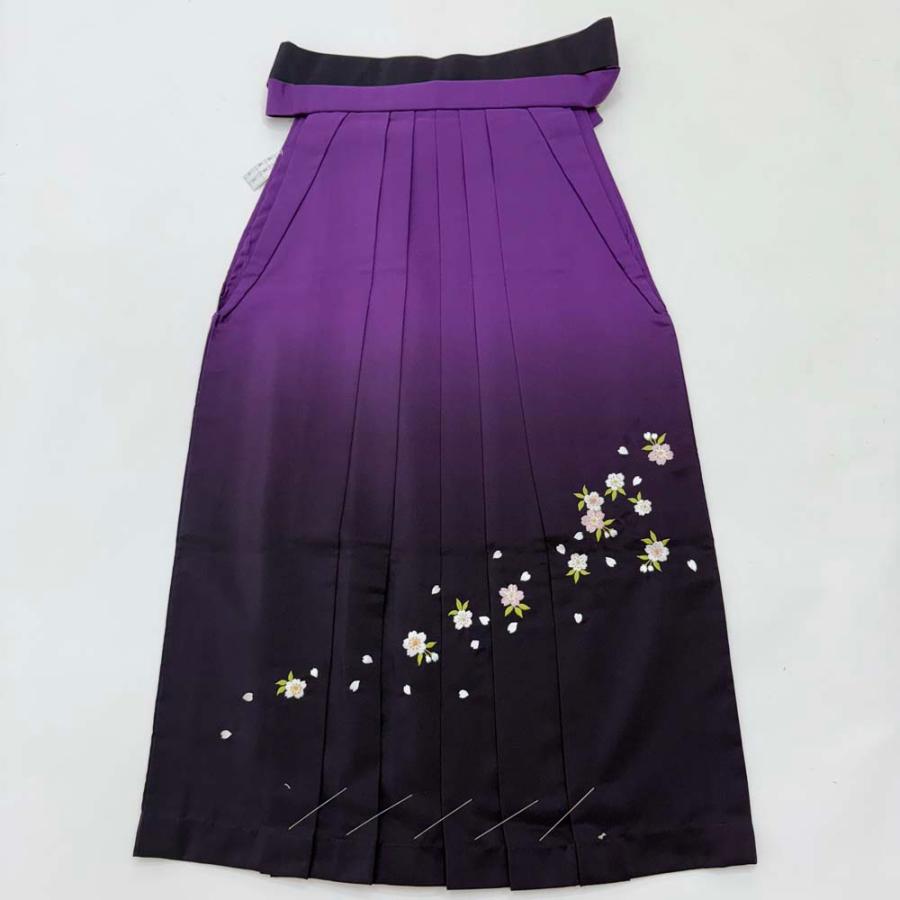 袴 S size 紐下丈87cm 行灯袴 卒業袴 女性用袴 刺繍 紫 中古 4700 袴 S size 紐下丈87.5cm 行灯袴 卒業袴 女性用袴 ぼかし 刺繍 エンジ