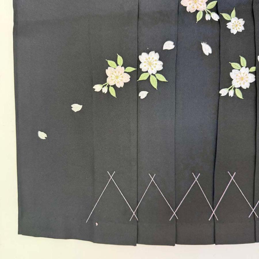 袴 L size 紐下丈94cm 行灯袴 卒業袴 女性用袴 刺繍 黒 中古 4748 袴 L size 紐下丈94cm 行灯袴 卒業袴 女性用袴 刺繍 黒 中古 4748 : 祥