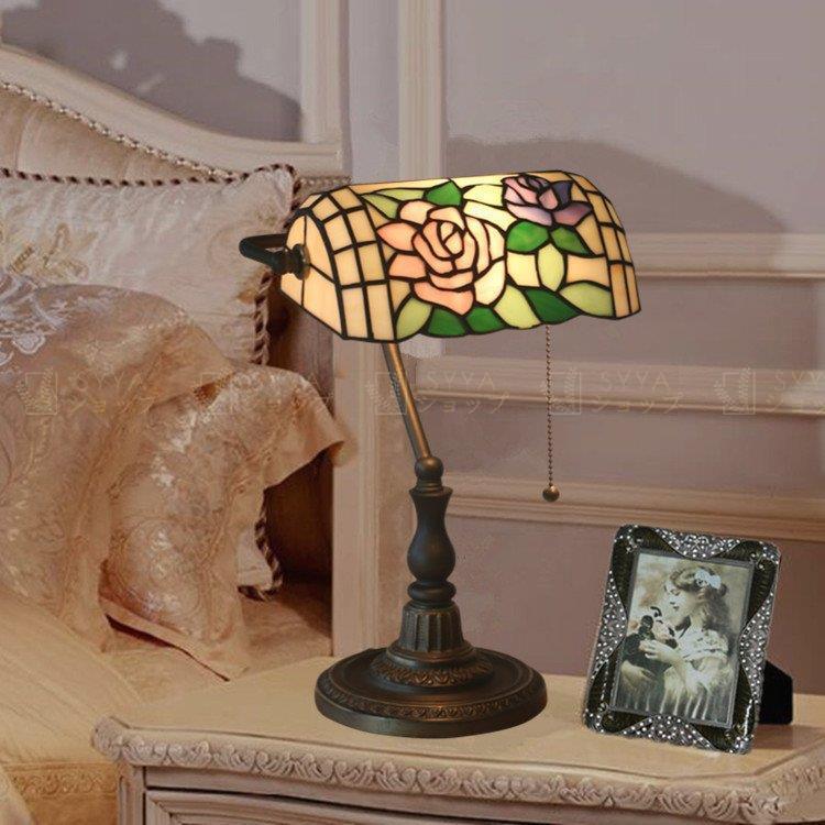 玄関先迄納品 花柄 Led 豪華 北欧 テーブルランプ 卓上ライト 照明器具 テーブルライト 豪華 Led 卓上ランプ ガラス工芸 インテリアランプ レトロ 寝室 書斎 アンティーク ステンドグラス 卓上ライト