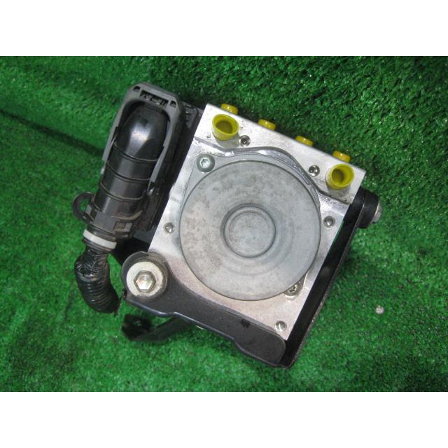 ハイゼット EBD-S331V ABSアクチュエーター カーゴデラックス 4WD W19