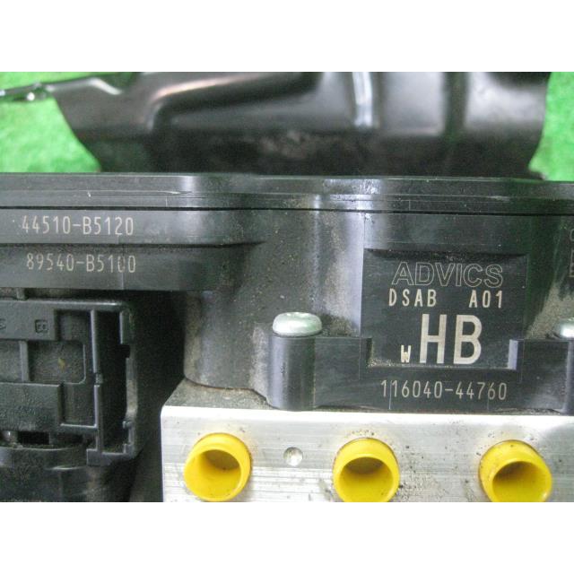 ハイゼット EBD-S331V ABSアクチュエーター カーゴデラックス 4WD W19