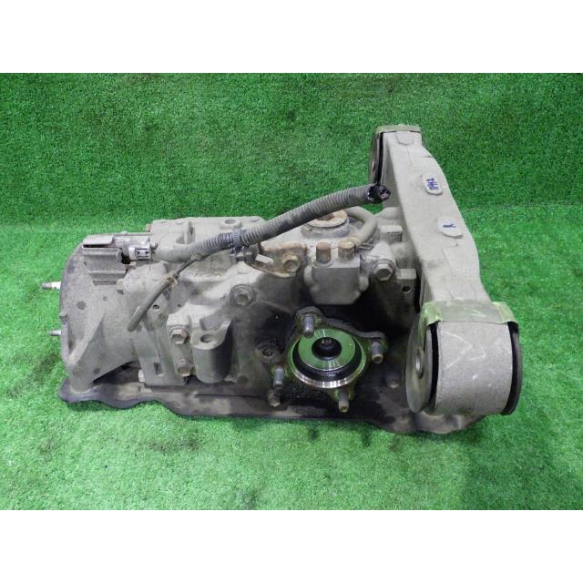 ヴォクシー DBA-ZRR75G リアリジットデフ/デフギア X 4WD 7人 202 
