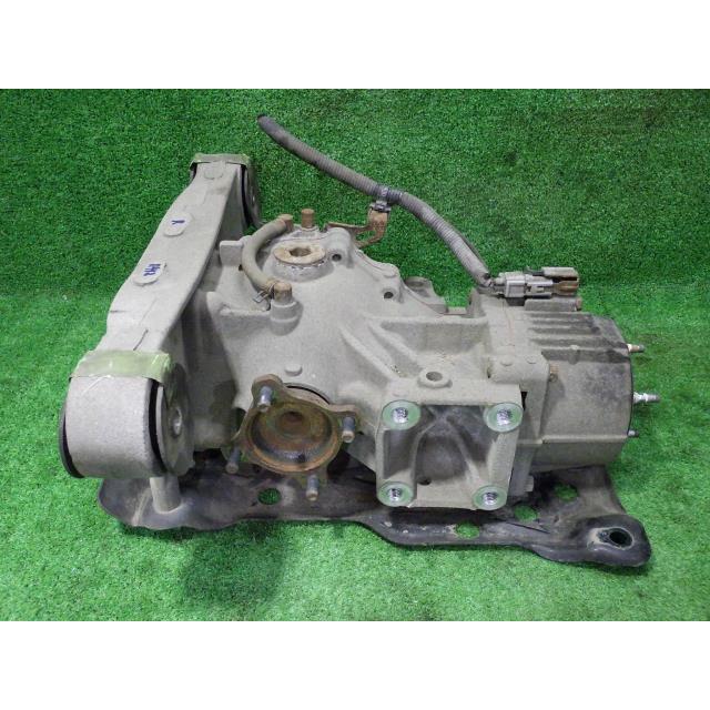 ヴォクシー DBA-ZRR75G リアリジットデフ/デフギア X 4WD 7人 202
