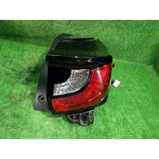 ヤリス 5BA-MXPA15 右テールランプ/テールライト G 4WD 202 コイト K0 