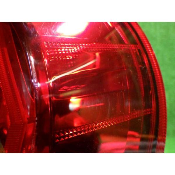 ダイハツ キャスト LA260  右テールランプ ダイハツ（DAIHATSU） キャスト LA260S 右テールランプ・テールライト