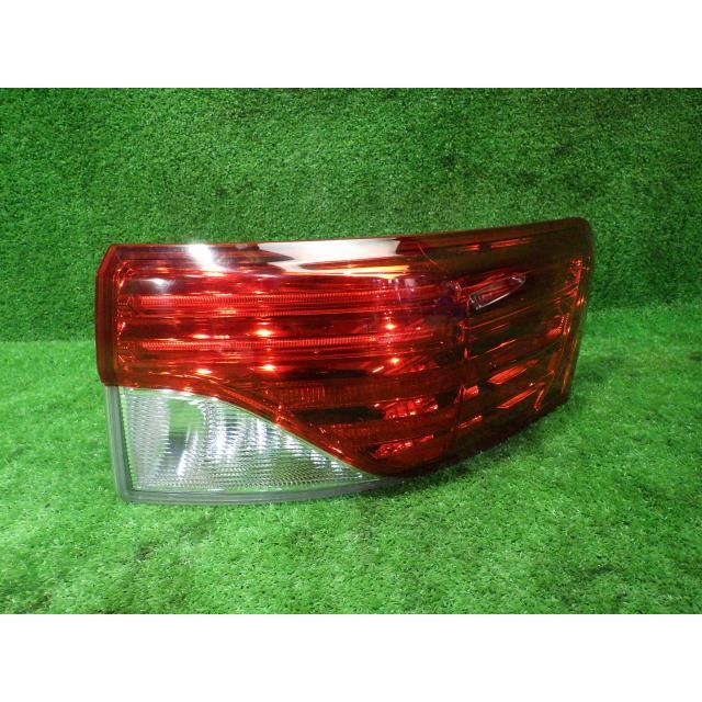 アベンシス ZRT272W 右テールランプ・テールライト XI ヴァレオ 05-31 81550-05280 209 アベンシス DBA-ZRT272W 右テールランプ/テールライト LI 1F7 ヴァレオ