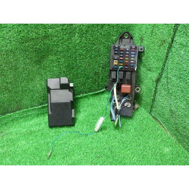 ハイエース KH-KZH106W 「ヒューズボックス」 スーパーカスタム