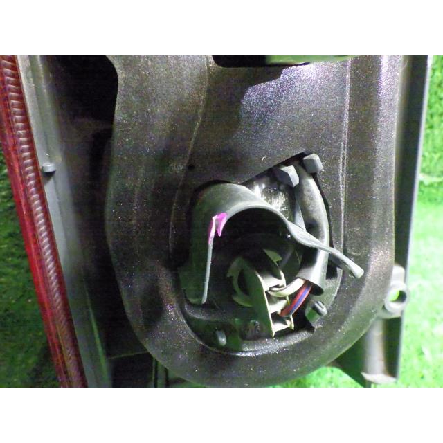 ハイエース ADF-KDH206V 右テールランプ/テールライト ロングDX 4WD 6 