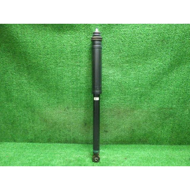 ヴィッツ DBA-NSP135 左リアショックアブソーバー F 4WD 1F7 カヤバ